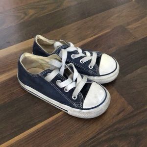Kids converse